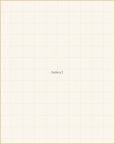 午后阳台上阅读杂志的悠闲时光